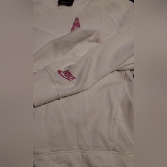 Youth Girls Nike Pullover Sweatshirt - Picture 2 of 2